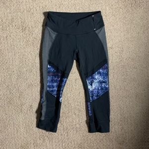 Calia Carrie Underwood Cropped Capri Leggings